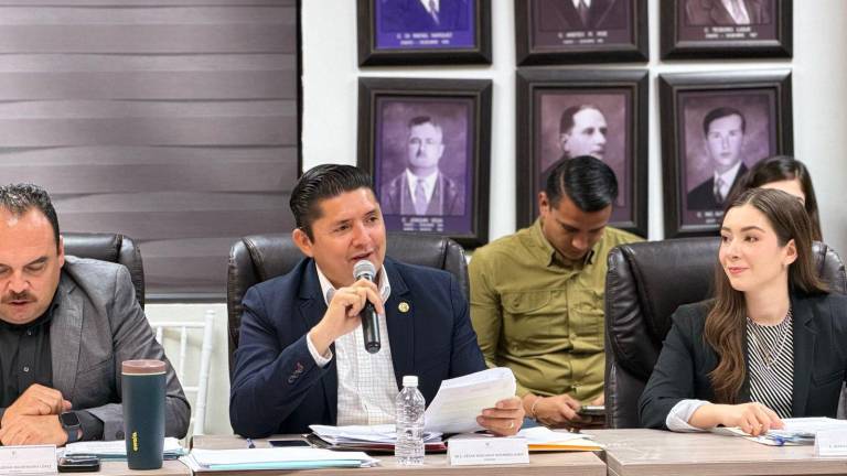 Integrantes del Cabildo de Ahome abordaron durante la sesión el incremento de casos de dengue en el municipio.