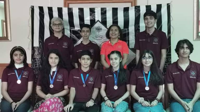 Delegación de Matemáticas en Sinaloa obtiene cinco medallas en la 35 Olimpiada Nacional de Matemáticas