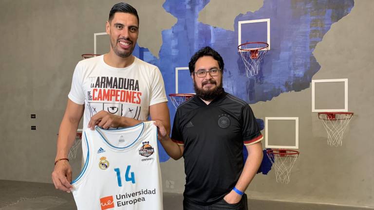 Gustavo Ayón será el embajador en México del Jr. NBA.