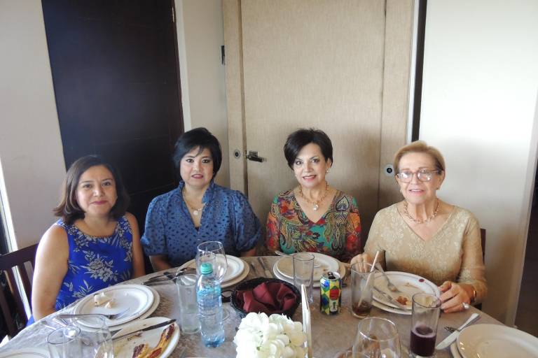 Relizan despedida especial en honor al Padre Juan Ruiz