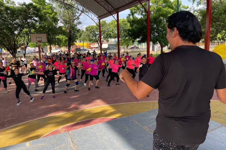 Festejan con zumba 370 Aniversario de la Fundación de El Rosario