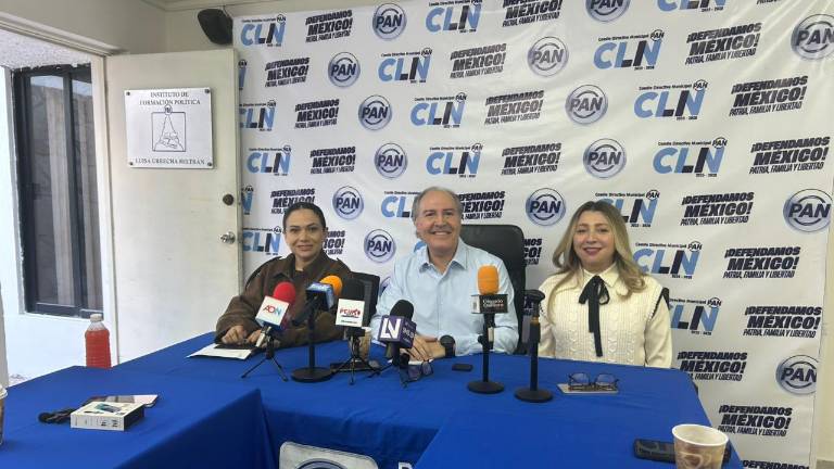La dirigencia del PAN en Culiacán critica la desaparición de los órganos garantes de la transparencia.