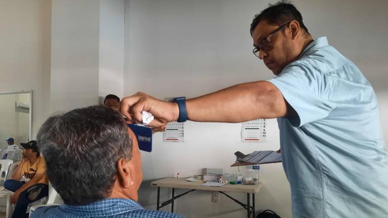 DIF Mazatlán busca ayudar a 160 personas con campaña gratuita de cirugía de cataratas