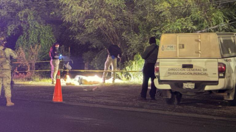 El hombre fue localizado sin vida a un costado de la autopista Benito Juárez, al sur de Culiacán.