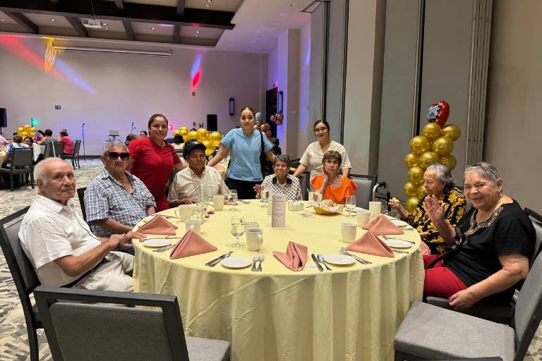 Festejan con alegría el Día del Abuelo en el Asilo de Ancianos de Mazatlán