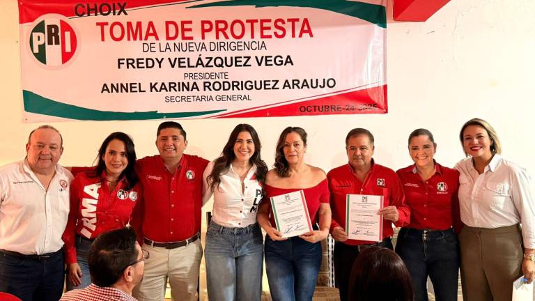 Dirigentes del PRI Sinaloa y la Senadora Paloma Sánchez encabezaron las ceremonias de toma de protesta de los nuevos líderes municipales del partido en el norte del estado.