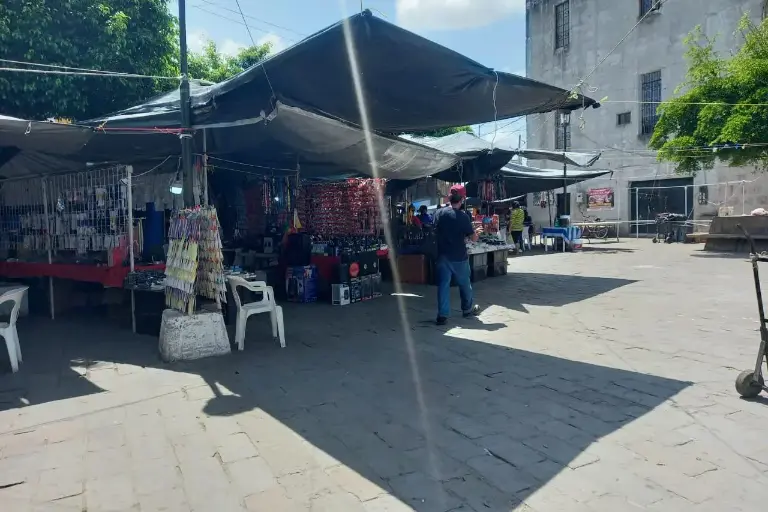 Comerciantes ambulantes aportarán $5,600 para material de estructuras