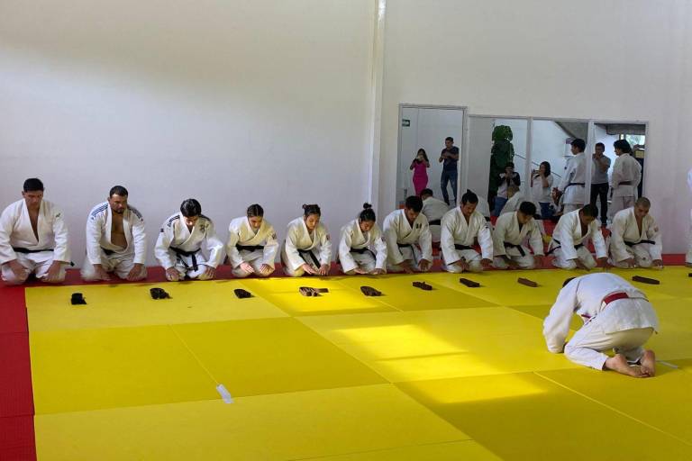 Logran judocas ‘patasalada’ cinturón negro