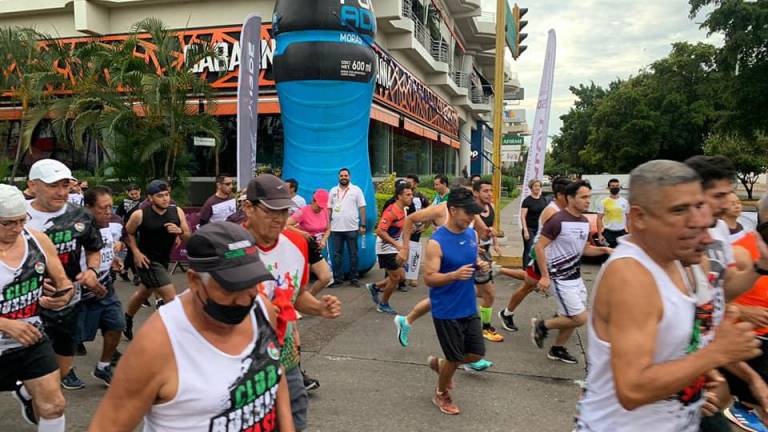 Juan de Dios Leyva y Norma Labrador conquistan Carrera de 5K en Culiacán