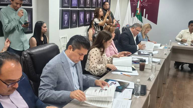 El Regidor por el PRI, César Emiliano Gerardo Lugo, pide hacer una revisión del Informe de Gobierno de Ahome.