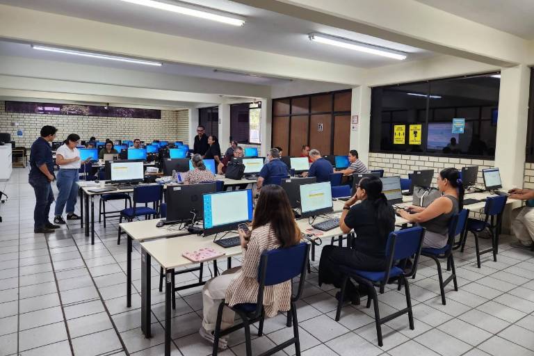 ¡Vanguardia educativa! Con más de 660 docentes capacitados, la UAS alista la implementación del proyecto Bimodalidad 50/50 para el ciclo 2026-2027