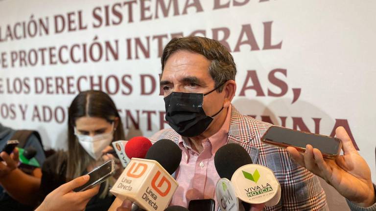 Salud informa que persona que trabaja en el extranjero da positivo a Covid en Sinaloa; investiga variante