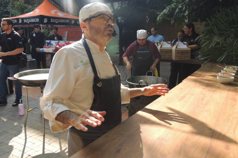Con taller de asado, celebra Gourmet Cimaco a los papás en su día