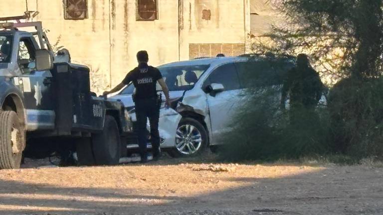 La camioneta blanca fue despojada por el bulevar Pedro Infante, cerca del bulevar Juan M. Zambada, en el sector Del Valle.