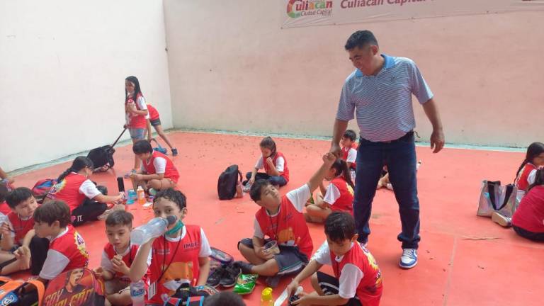 Un buen número de niños se dieron cita a la primera jornada de los Cursos de Verano Imdec 2022.