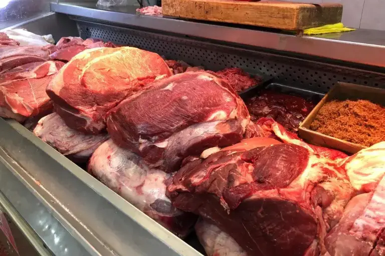 Gobierno de México busca impulsar la producción nacional de carne ante cierre de la frontera con EU por gusano barrenador
