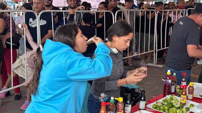 Para este año prepararon 15 mil ostiones entre barra fría, desconche y platillos elaborados por los restaurantes que se sumaron al festival.
