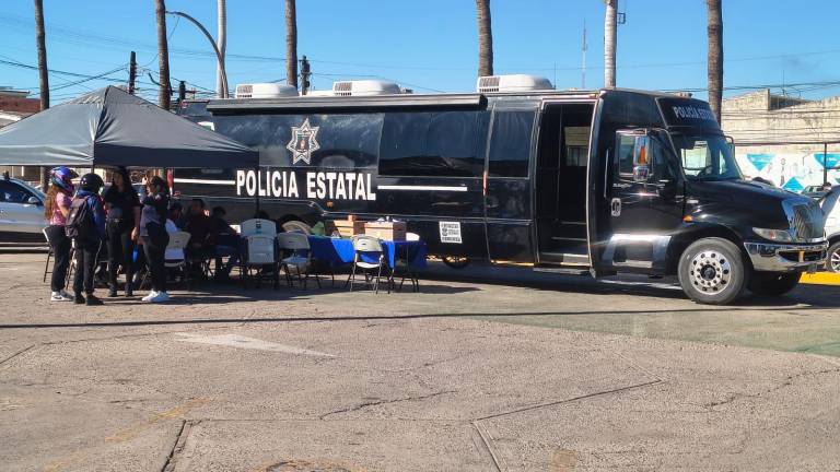 La SSPE instaló en Los Mochis un módulo para reclutar nuevos elementos de la Policía Estatal.