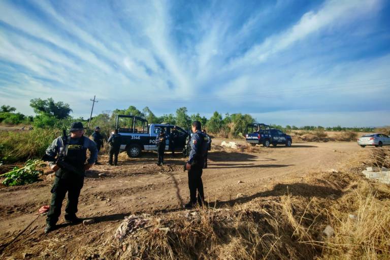 El hallazgo se registró antes del mediodía por un camino que se encuentra próximo al panteón de la comunidad.