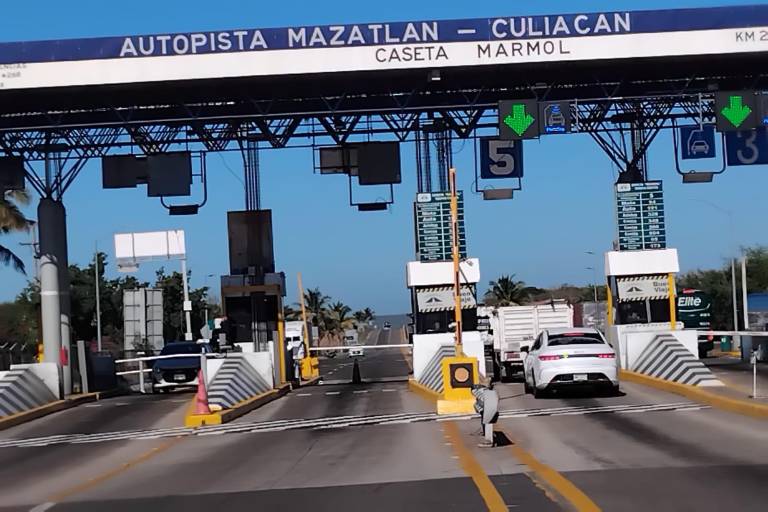 Aunque no hay cierre de casetas en el sur de Sinaloa sí baja tránsito vehicular