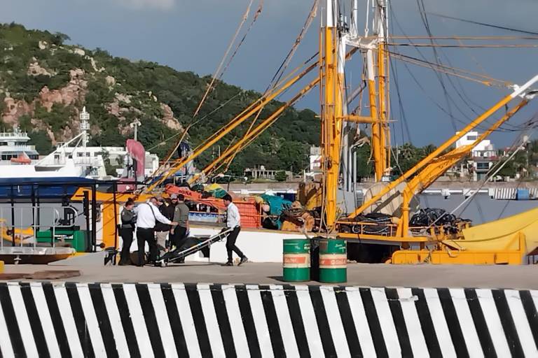 Fallece ahogado tripulante de embarcación camaronera mazatleca al caer al agua frente a Altata