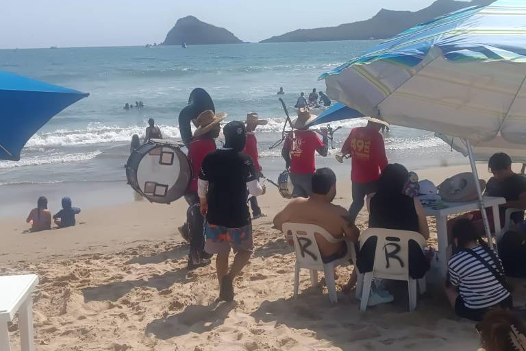 Casos de banderos y comerciantes sin permisos, lo más atendido por Oficialía Mayor en periodo vacacional