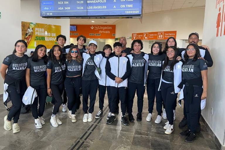 Buscan nadadores sinaloenses abrirse camino rumbo a la Olimpiada Nacional