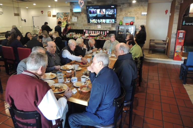 Disfruta grupo prevoriano de su tradicional reunión mensual