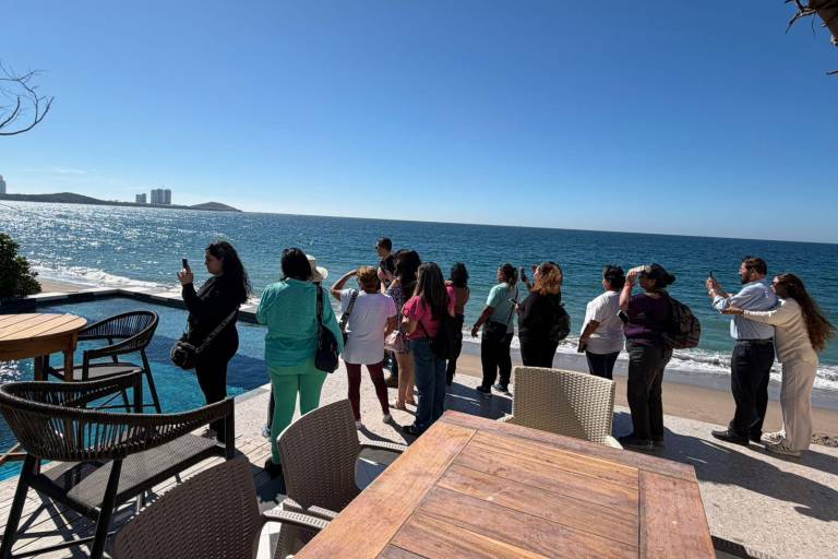 Agencias de viajes recorren Mazatlán para venta de destino en temporada decembrina