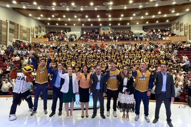 ¡Vuelan alto las Águilas de la UAS! El Rector Jesús Madueña entrega el Premio al Mérito Deportivo 2026; reconoce el esfuerzo y pasión de 224 atletas, médicos y entrenadores