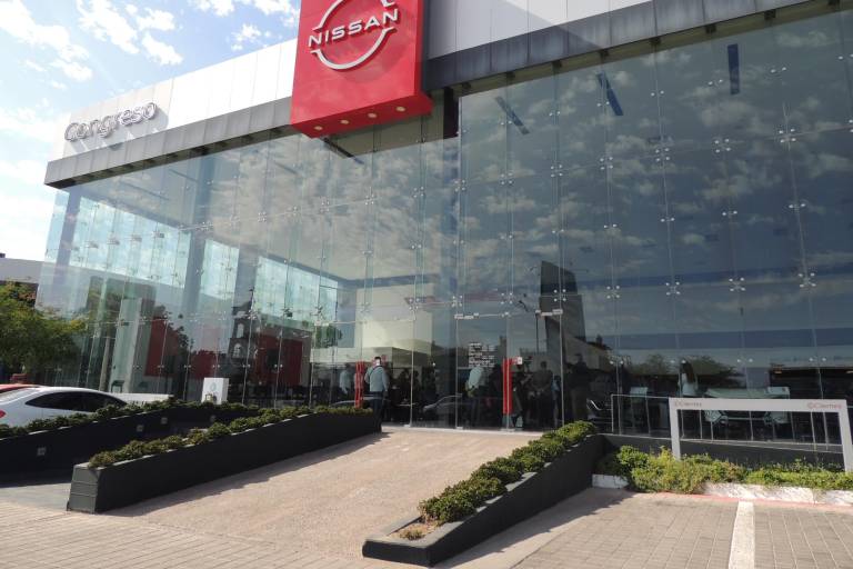 Celebra Grupo Del Rincón 56 años, reinaugurando sus tres agencias en Culiacán