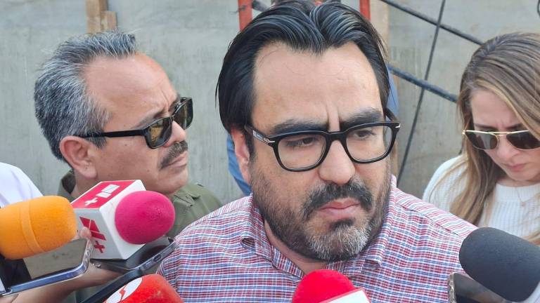 Juan de Dios Gámez Mendívil anuncia que la ciclovía entrará en primera fase en enero.