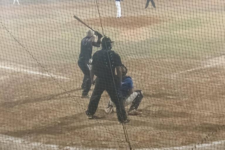 Sigue invicto Ingeniería Carvajal, le gana al campeón SUTERM-Sección 75 por 5-2