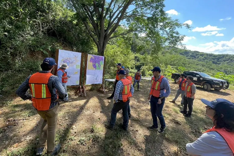 La empresa canadiense Vizsla Silver reporta sobre la situación de los trabajadores mineros privados de la libertad en Concordia.