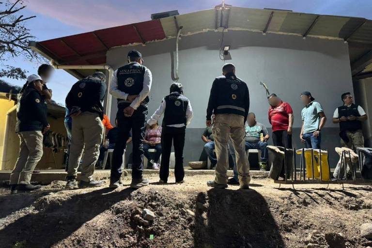 Velázquez Alzúa también dio a conocer los avances en las labores de recuperación de los tres mineros.