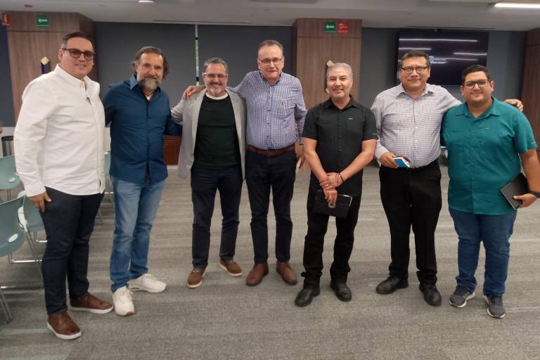 Muestra Miguel Treviño cómo es trabajar ‘Contra Corriente’