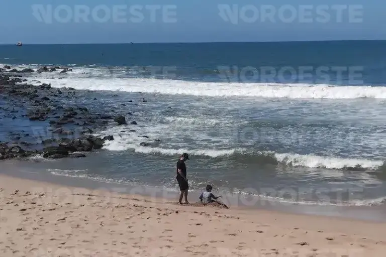 Durante las últimas semanas en las costas de Sinaloa se ha presentado el fenómeno del mar de fondo.