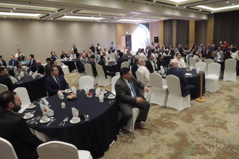 Rinde protesta el nuevo consejo directivo del Colegio de Abogados Eustaquio Buelna