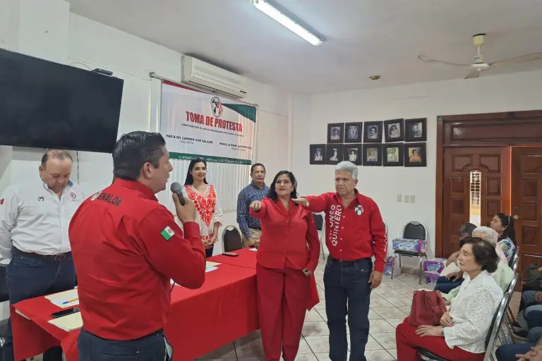 María del Carmen León Salazar asume el comité municipal y promete trabajo cercano con la gente.