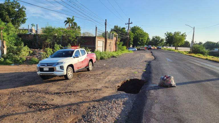 Las lluvias de este martes colapsaron el colector en la Avenida Federalismo y ocasionaron afectaciones en el servicio de agua.