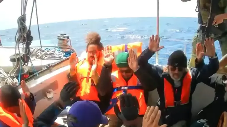 El ejército de Israel interceptó a la flotilla humanitaria que se dirigía a Gaza.