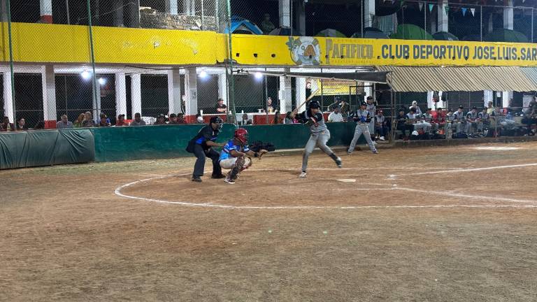 El Club Deportivo Sarabia es la sede de la Liga de Beisbol Nocturna Clase Abierta de la LMBS Pro.