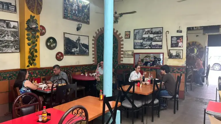 Con el inicio de las vacaciones de verano, la afluencia en restaurantes de Culiacán baja.