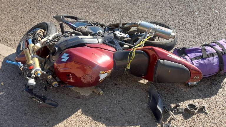 El accidente entre un peatón y un motociclista se registró el sábado en la carretera México 15, a la altura de El Rosario.