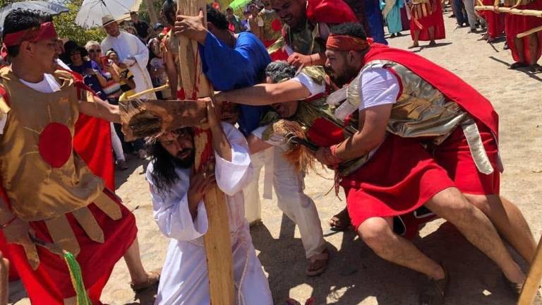 El Viacrucis de Malpica es una de las representaciones más emblemáticas de la Pasión de Cristo en Sinaloa.