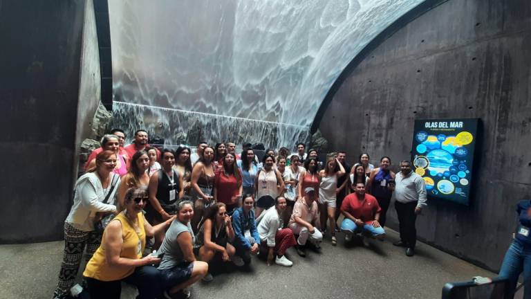 Los visitantes también accesaron a las áreas técnicas y de soporte de vida del Gran Acuario Mazatlán, con el acompañamiento de expertos en cada una de las zona.