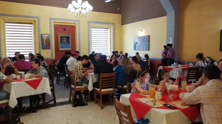 Restaurantes de Culiacán registran buena afluencia