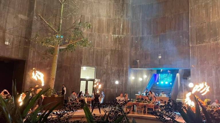 Las instalaciones del Gran Acuario Mazatlán Mar de Cortés, que se prevé sean abiertas al público el 29 de abril, fueron usadas para una fiesta de cumpleaños.