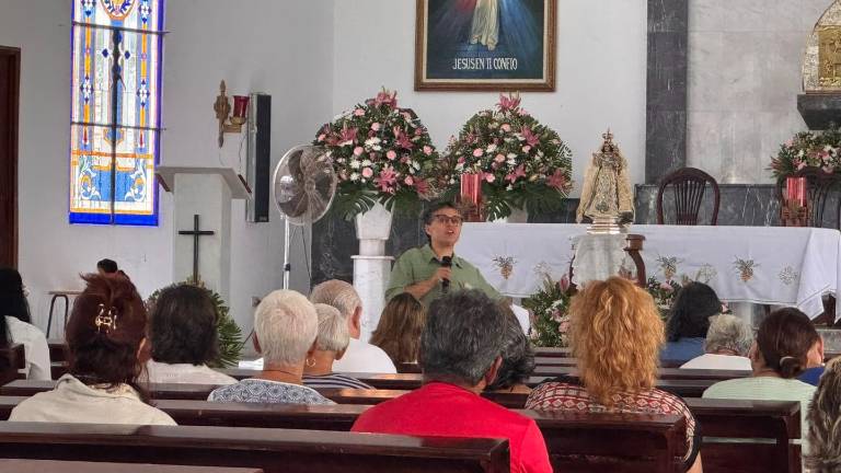 Fieles participan en el 31 encuentro mariano en El Rosario, donde se destacó a María como madre de esperanza.
