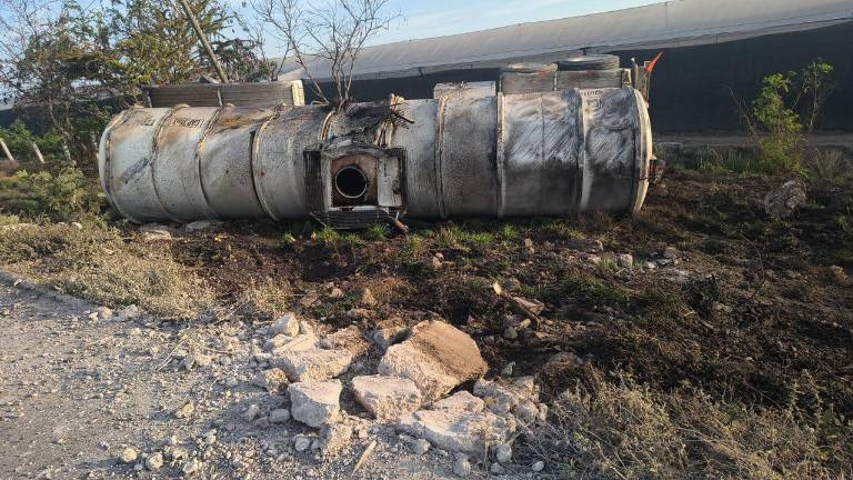 Hasta el momento, se desconocen las causas o modo en que volcó el remolque.